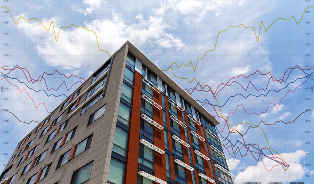 Thumbnail for RCLCO article on Urban and Suburban Apartment Performance